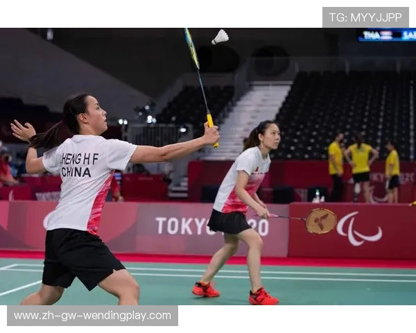 羽毛球教练董芳